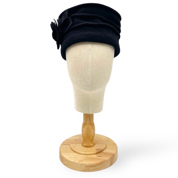 Vintage 90s Black Wool Cloche Hat Flower Accent 100% Wool Winter Dressy Travel - Picture 3 of 12